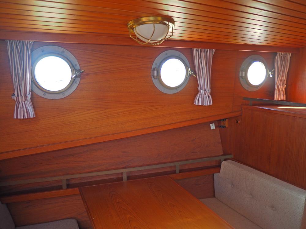 Cabin en avant, H&eacute;bergements